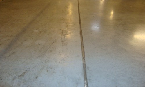 Полированный бетон. Очистка пола и нанесение защитного покрытия